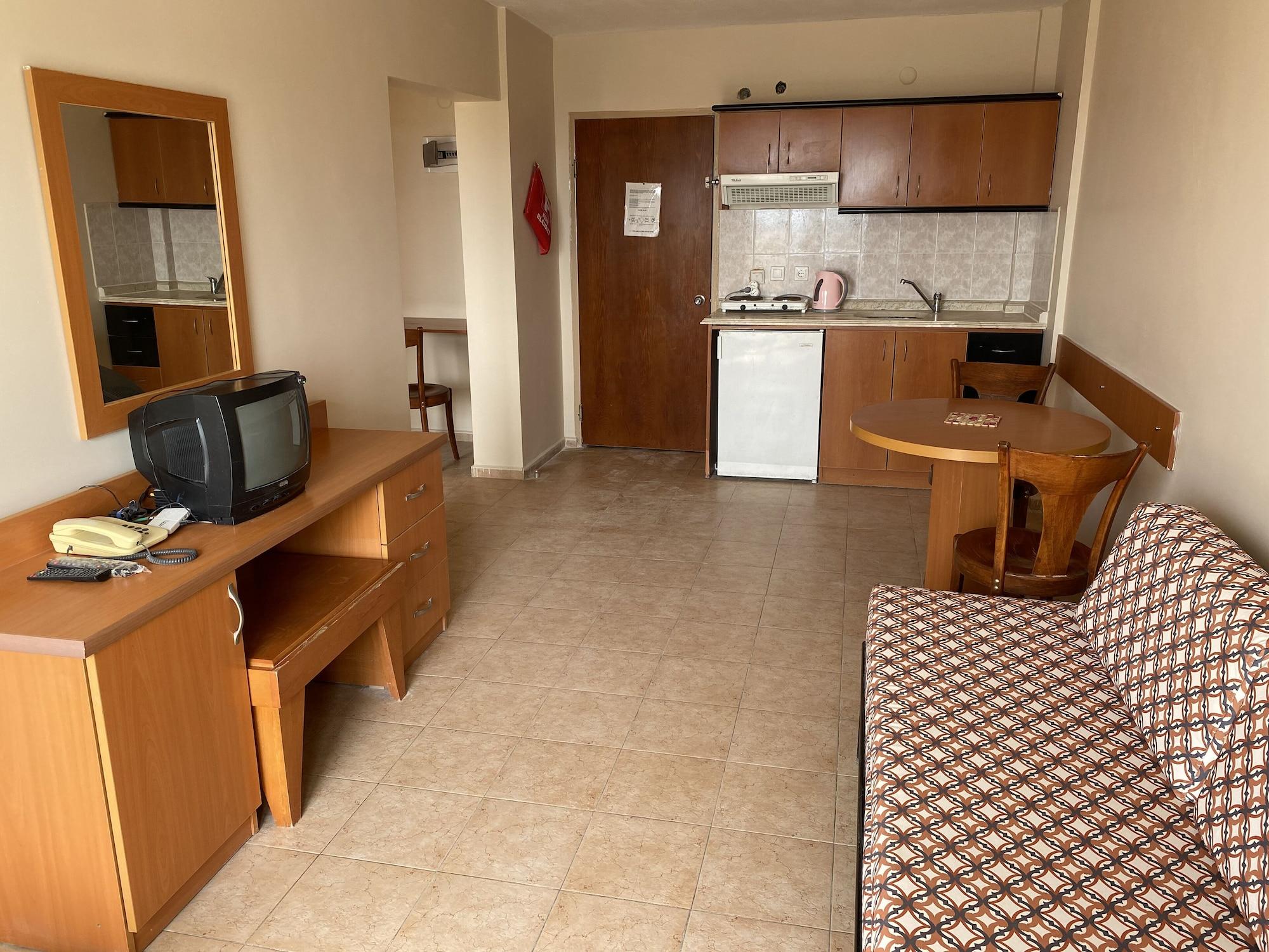Tuntas Family Suites Kusadası Exterior foto