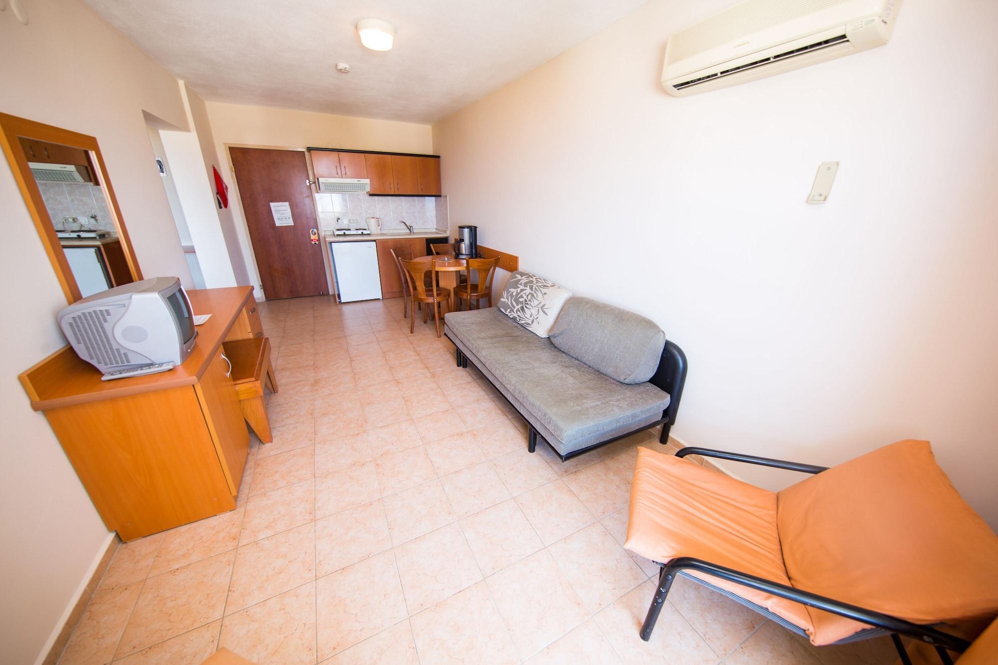 Tuntas Family Suites Kusadası Exterior foto