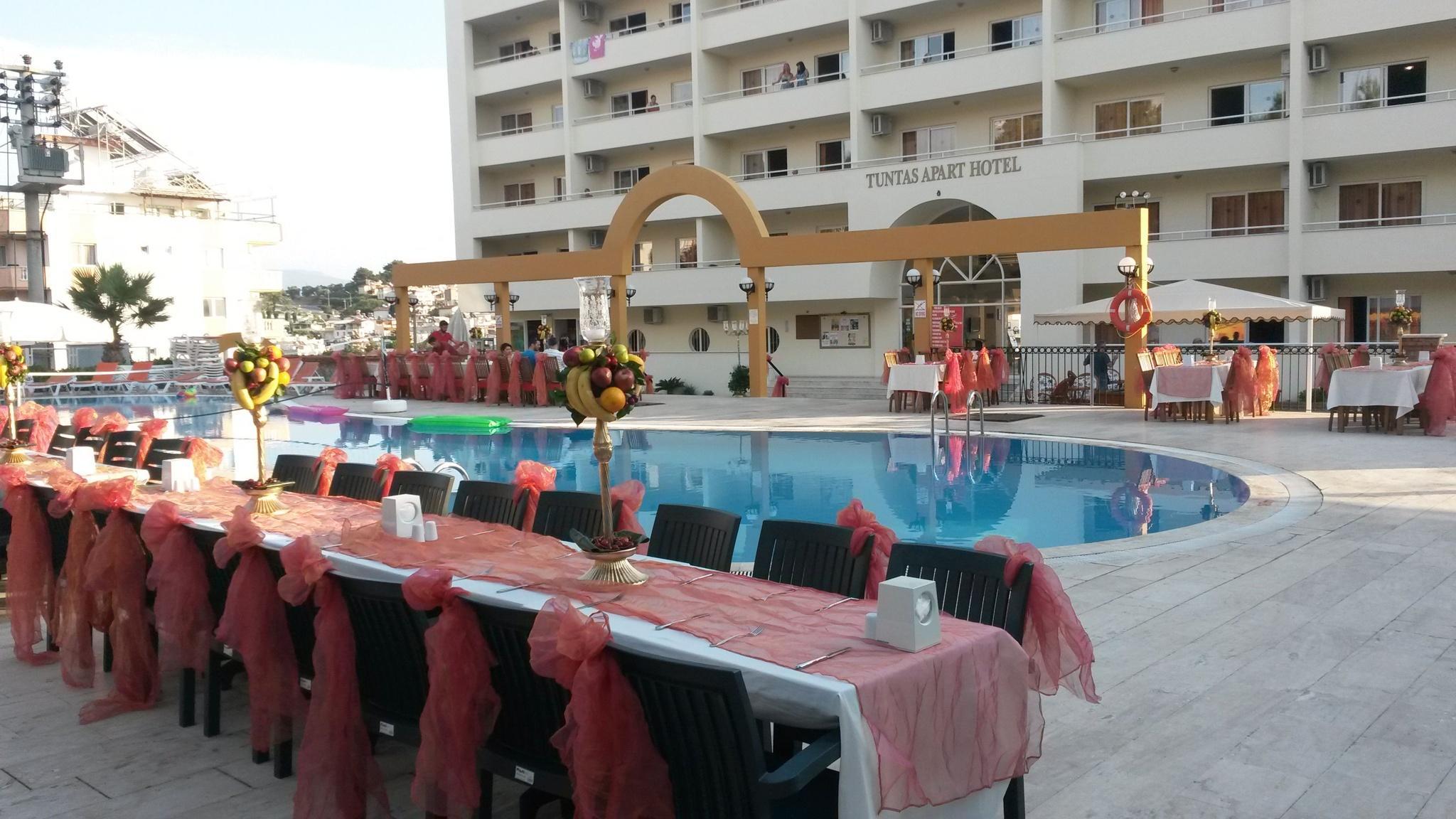 Tuntas Family Suites Kusadası Exterior foto