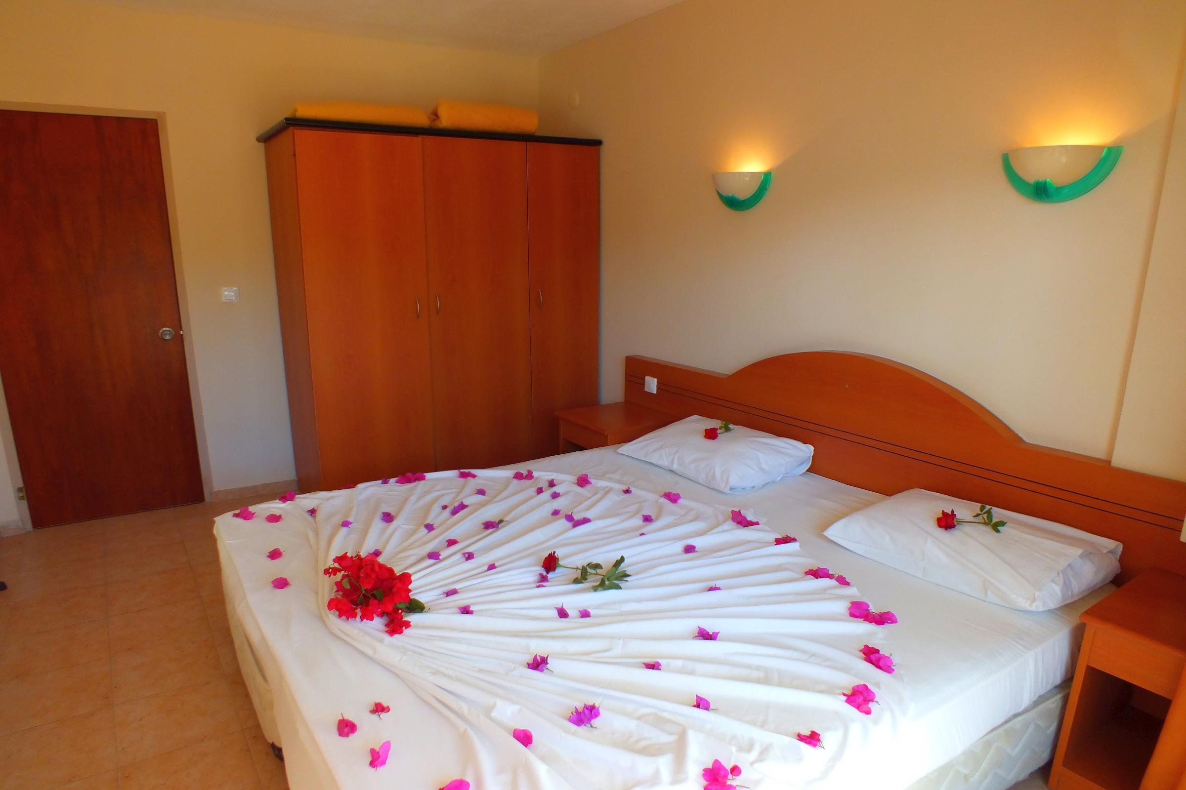 Tuntas Family Suites Kusadası Exterior foto
