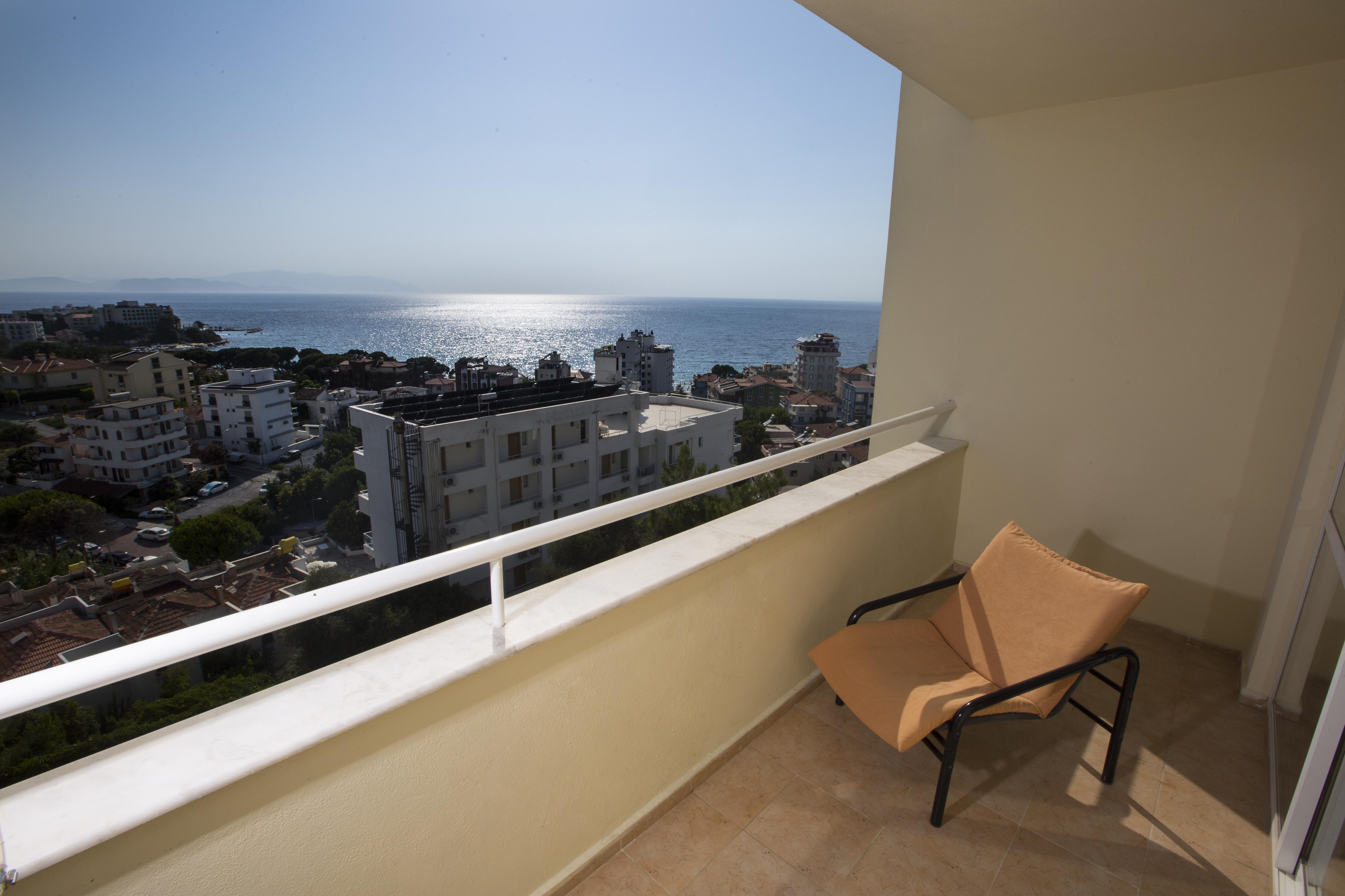 Tuntas Family Suites Kusadası Exterior foto