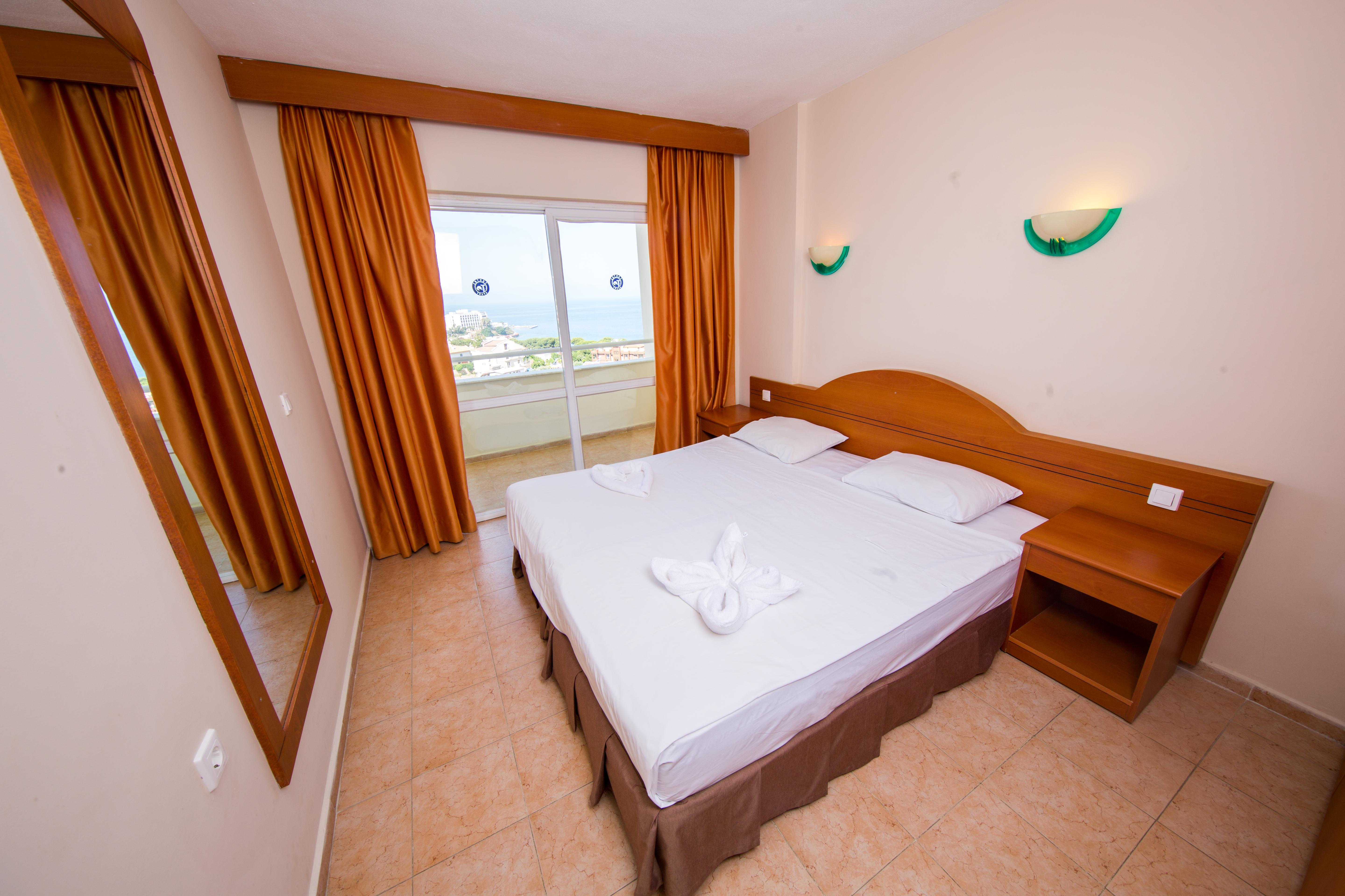 Tuntas Family Suites Kusadası Exterior foto