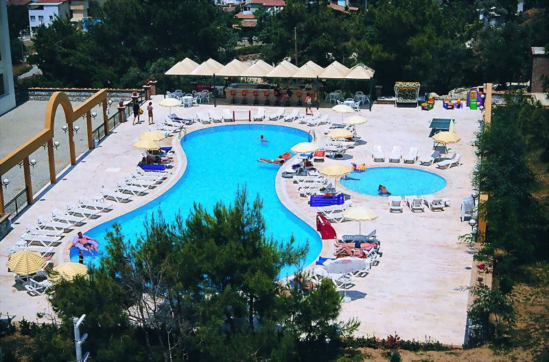 Tuntas Family Suites Kusadası Exterior foto